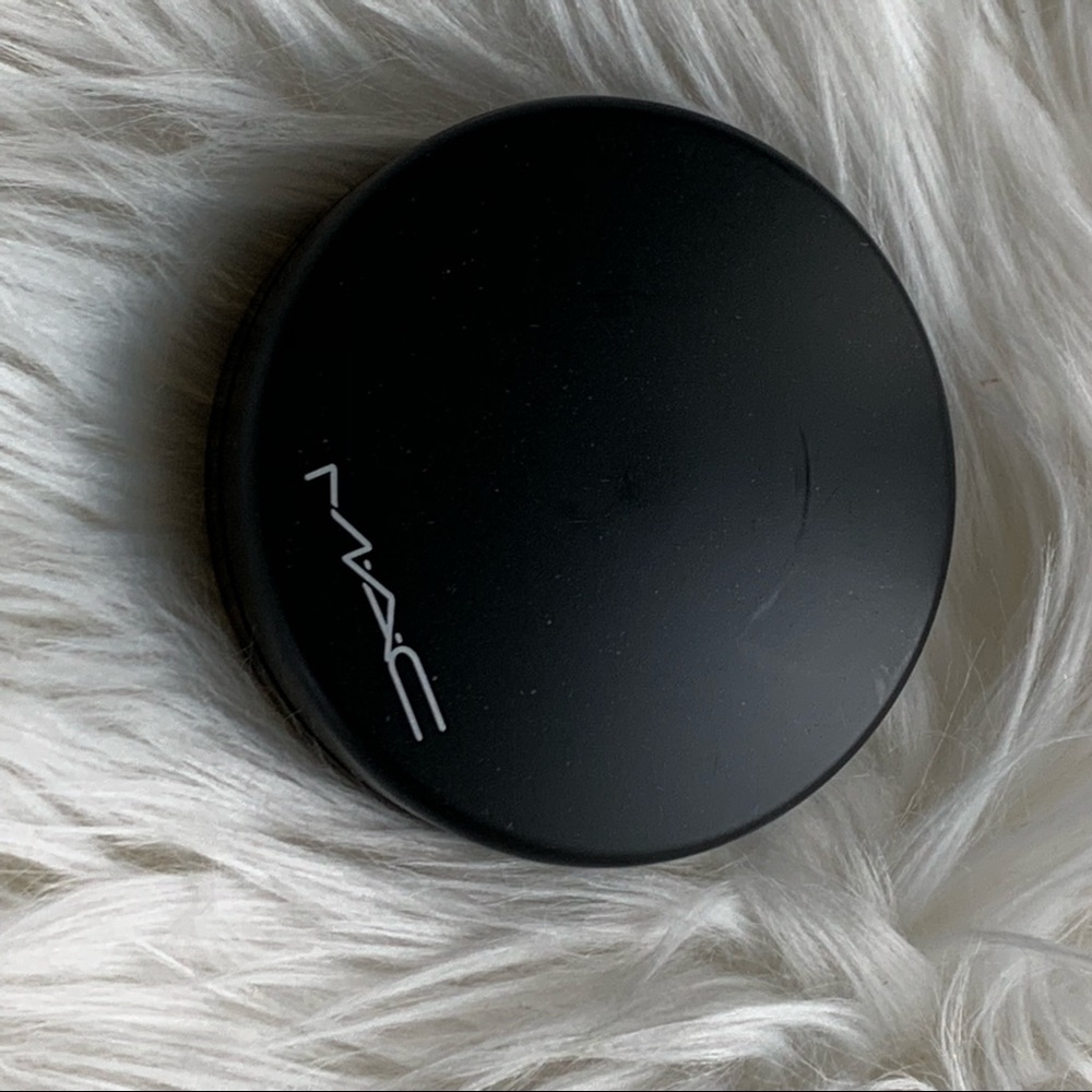 BNWOB mac gimme sun bronzer